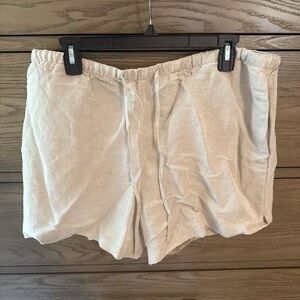 Women's Cream Shorts